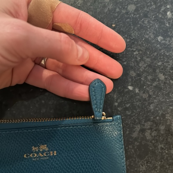 Mini Coach coin first great condition shows a little bit of Ware - Picture 8 of 8